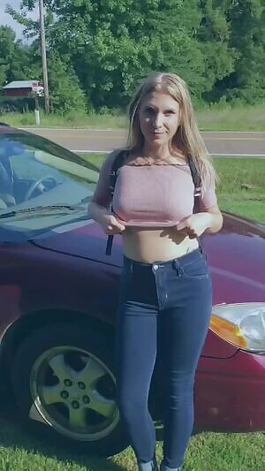 Outside flash 👅🥰