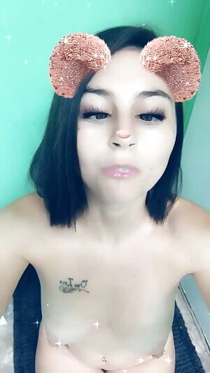 I’m such horny girl