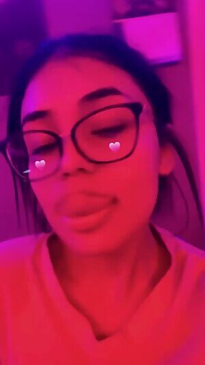 need a nice load on this tongue 👅 snap: ohsosassyy