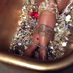 Thickness in a bathtub