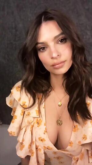 Emily Ratajkowski - Would love to see her use those lips in a blowbang