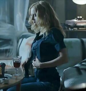 Heather Graham sweet plot in 'Boogie Woogie'