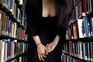 Cash me inside the library, how 'bout dah?