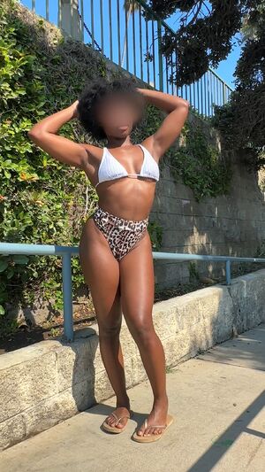This ass is sunkissed