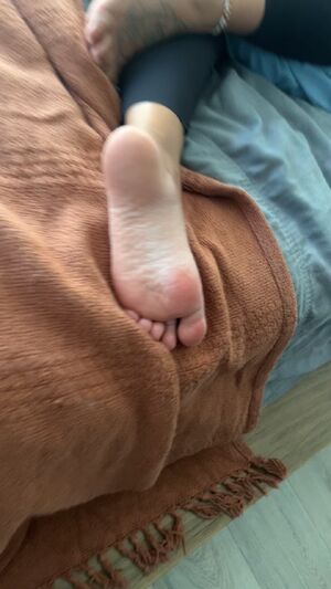 Sexy Soles Asian BareFootMilf Dirty Feet