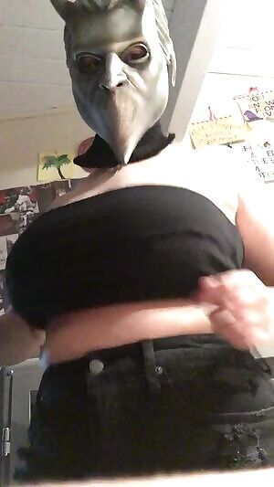 Got a request from a follower to post here! So hi there, new subreddit! 💕