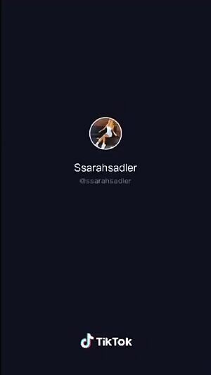 Poppin that booty up on the counter