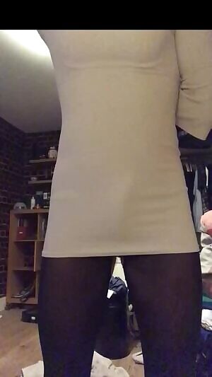 Had a wardrobe malfunction whilst attempting a striptease for a fan 😳