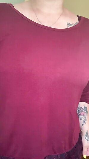 Taking a break at work 👅💦