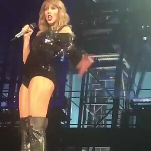 Goddess Taylor Swift owns my cock. I want her to dom me and demand that I cum for her whenever she wants