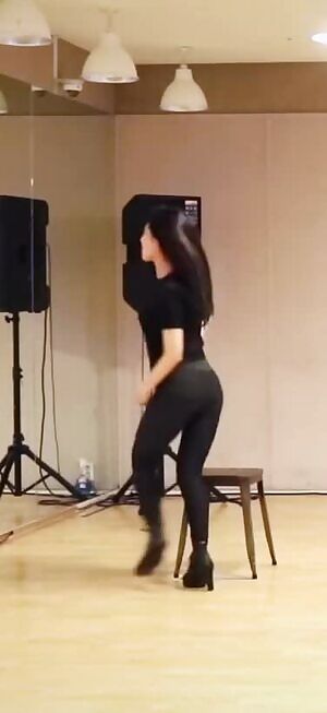 HAYUN - other members in comments