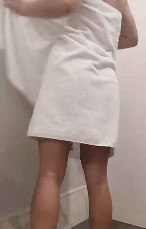 Think I'm hooked on showing myself off to strangers on the internet.