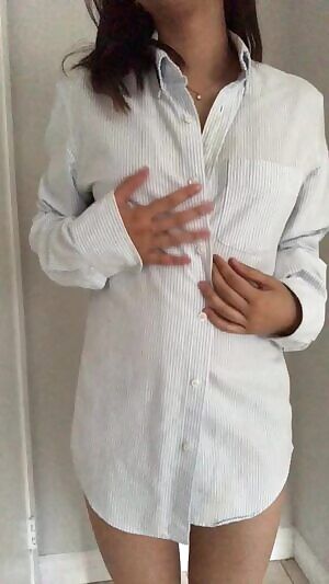 Feel free to zoom in on that cameltoe ;)