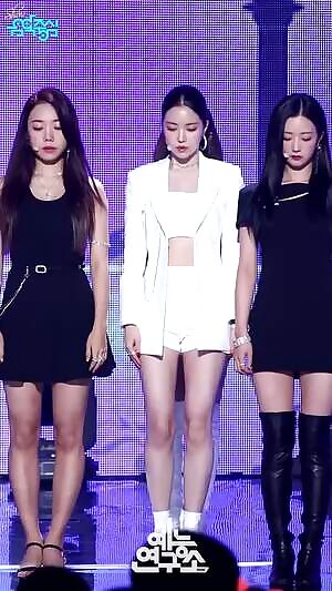 Apink - Naeun Tube Top