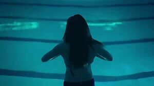 Kathryn Hahn in Mrs. Fletcher