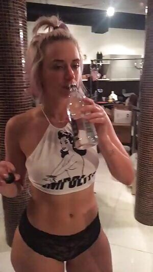 sexy body, i'll be posting more old snaps