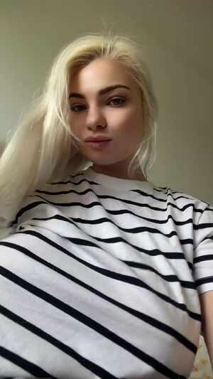 Natural Tits Amateur Ass Blonde Boobs