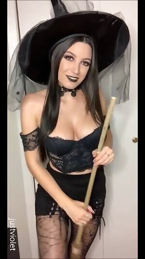 Happy Halloween! :) I uploaded Witch uses her magical buttplug (12:20mins) to my onlyfans.com/justviolet 🧙‍♀️ subscribe for instant access to 100s of my favourite full length videos. heres a little preview of it ❤
