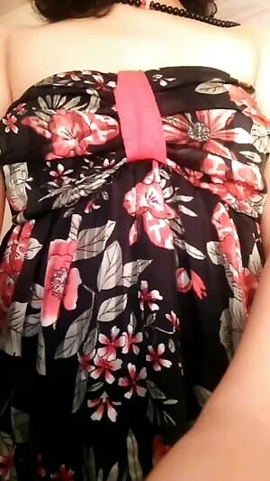 I know you guys in this sub love my drop or reveal my boobs for you so here's another one🌼🌻