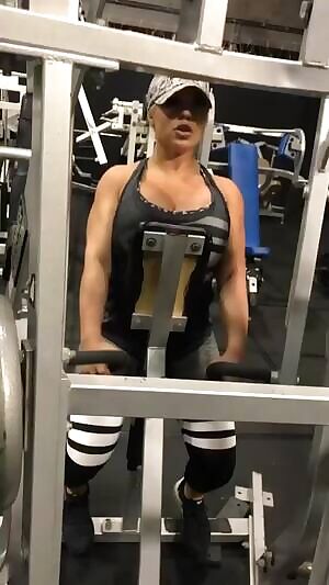 Dana Brooke working out