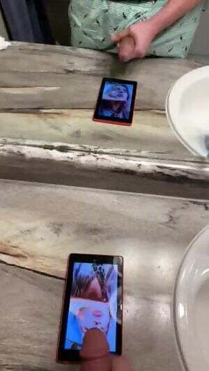 Send me things to stroke to :)