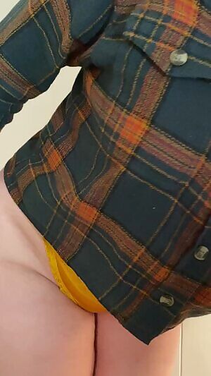 Curvy drop out of a flannel