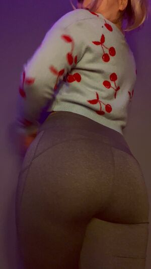 Nothing Underneath Ass Babe Big Tits