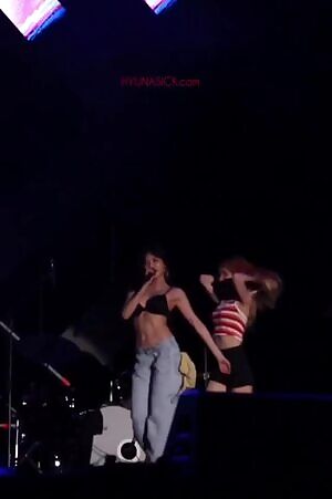 Hyuna with Bra Fancam