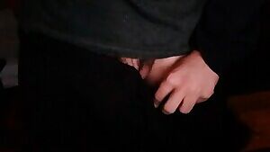 19M with a cock that needs a good blowjob😅