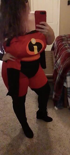 Happy Halloween to all you MOTHER fuckers out there! Cum by my house and you’ll get a treat instead of tricks 😉🎃👻