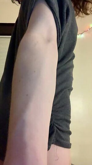 Showing off my butt plug 😋💖