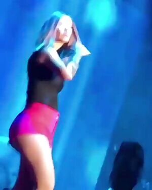 Iggy Azalea turns 28 today. Let's hear it for this sexy slut!