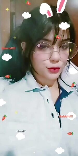 Who wanna play with a cute Bunny? 🐰😉