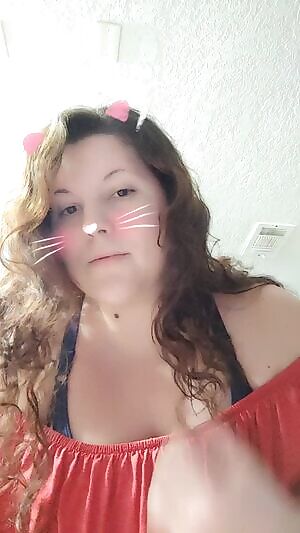 A little 🎁 for Titty Tuesday 💋