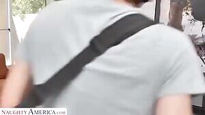 Syren De Mer Fucks Her New Masseuse