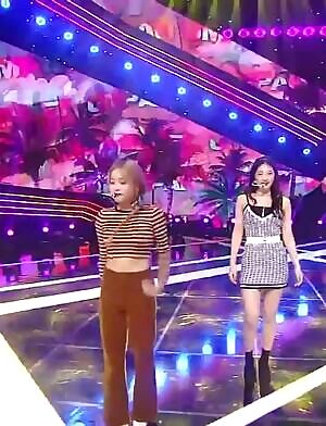 Red Velvet Yeri - Jiggle