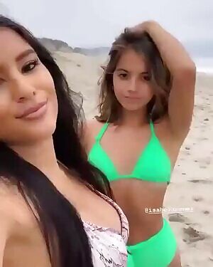 Petite young babe Isabela Moner knows how hot she is