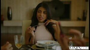 Many facial expression of Veronica R