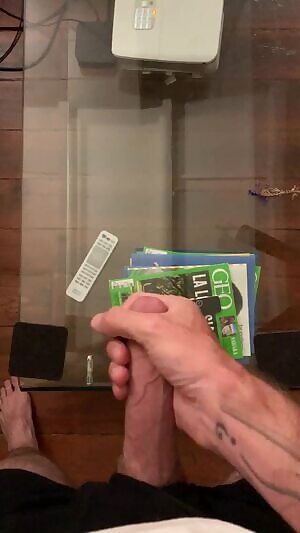 Cumsluts who socially distance... I got you.