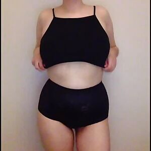 Drop, bounce and wiggle on webcam fun! irst post 💋