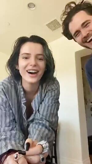 Bella Thorne Instagram Live