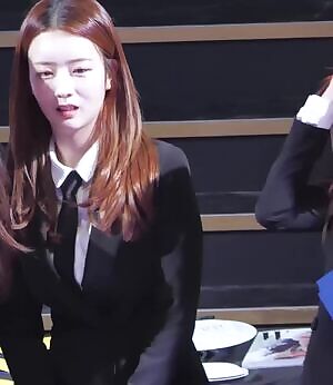 Apink - Bomi: Open Wide