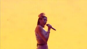 I love to fantasize about Dua Lipa being my sloppy, slutty last resort friend with benefits I use for sex