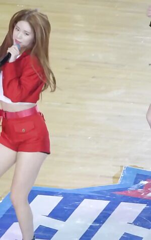 Momoland - daisy