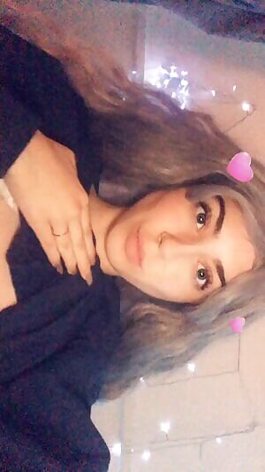 This college teen is up for some late night fun, vanilla or domme! //    💕💘