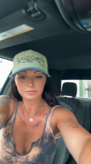 Horny Cougars Amateur Big Tits Boobs
