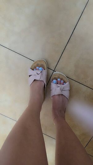 Feet Toes