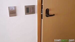 Brooklyn Gray - Amazing feets of fellatio