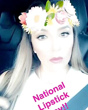 I just want to cum on Eva Longoria's face. She seems like she sucks dick real good.