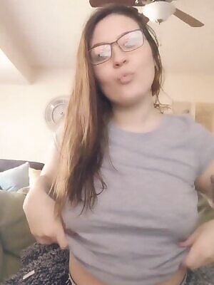 I don’t know how to act sexy 😅